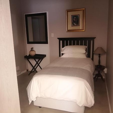 Avo Tree Guesthouse Paarl Εξωτερικό φωτογραφία